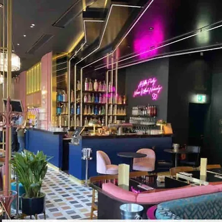 Lejlighed Kaya Sapphire - Downtown 2br Deluxe *