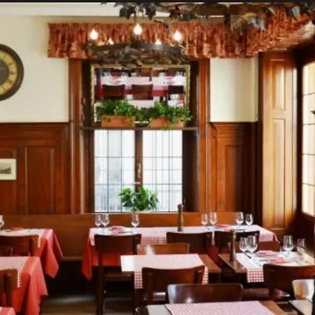 Kaya Sapphire Zurique